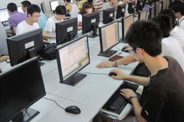 計算機應用專業中的軟件及輔助設備概述